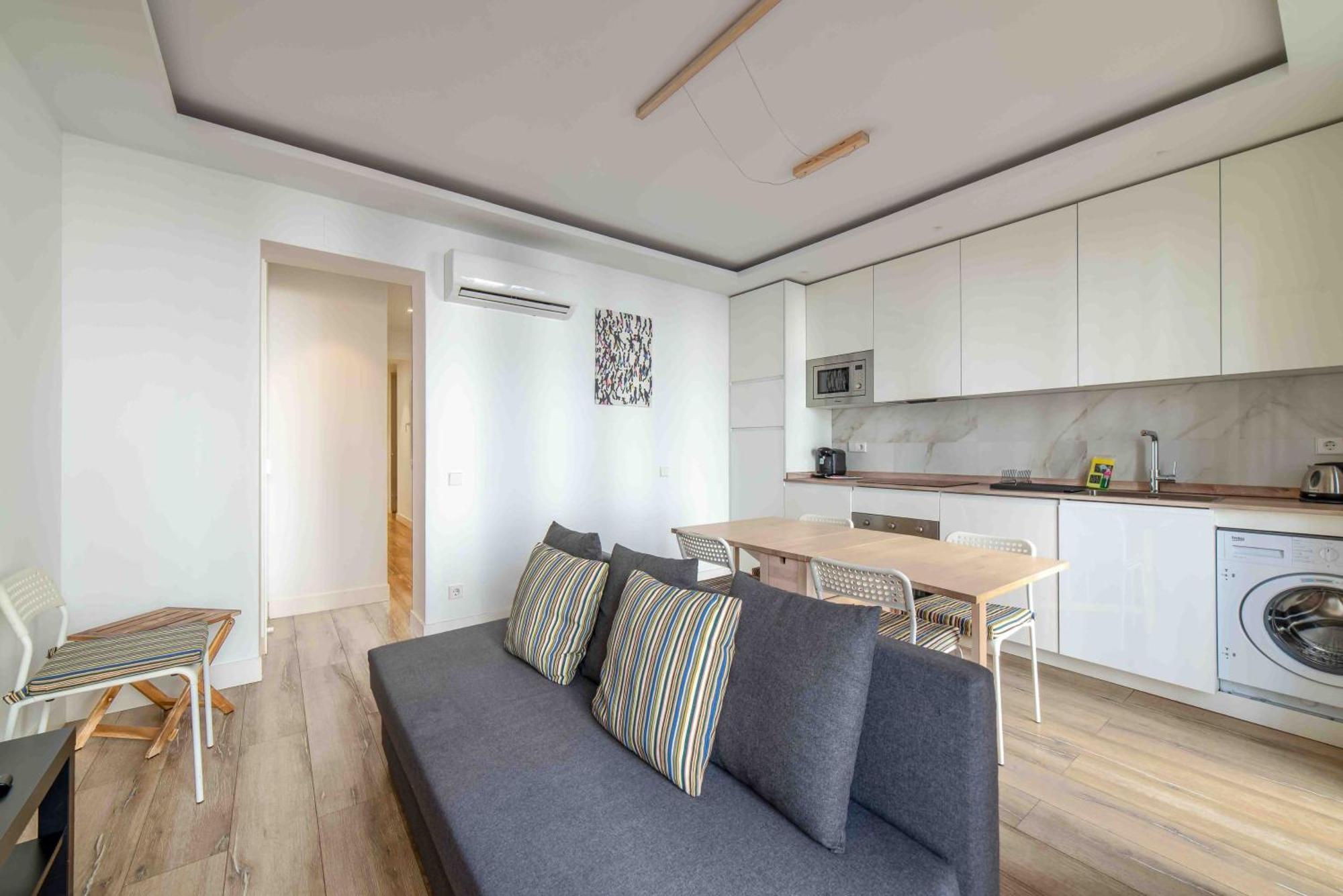 Piso Luminoso En Barrio De Salamanca 2 Hab 2 Bano Apartamento *